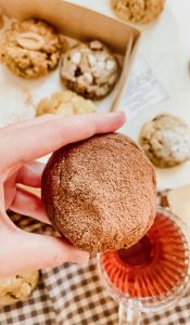🍪 Galleta Levain de doble chocolate, con vetas de Nutella y chocolate de leche 36%.